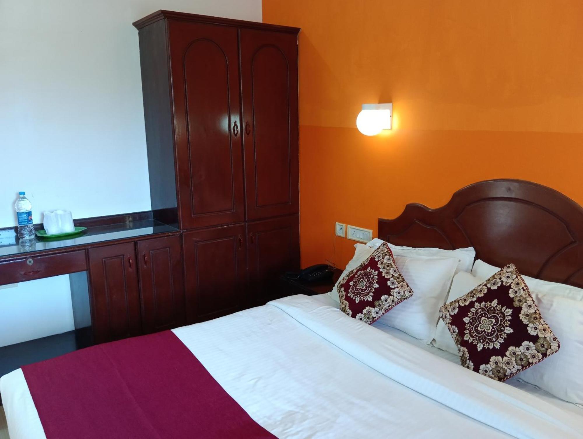 Vedantha Inn Ковалам Екстериор снимка